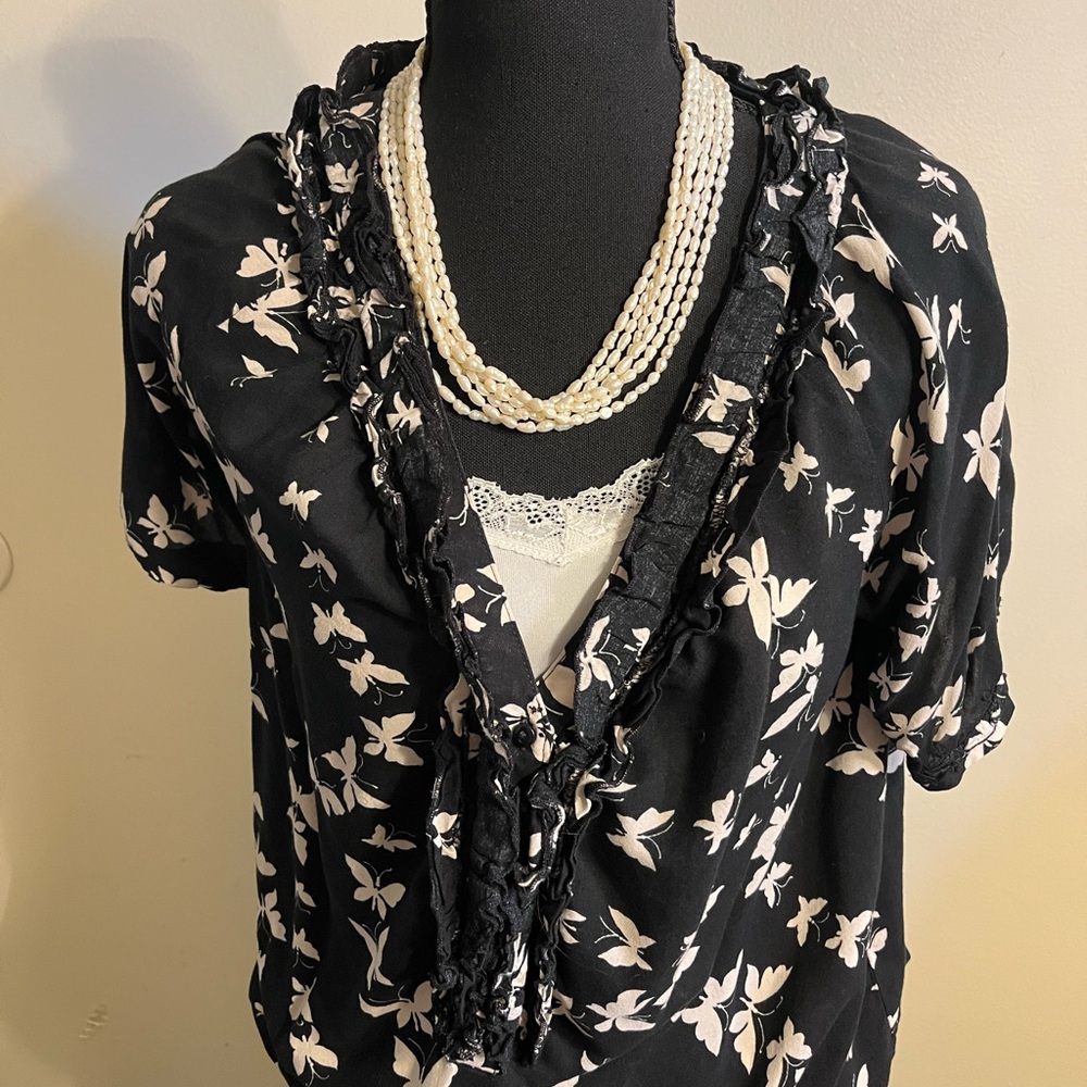 GAP Black Blouse with Cream Floral Print and Ruffle V-Neck